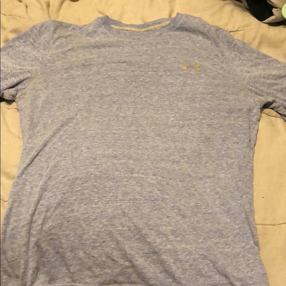 Men’s Under Armour shirt. Great condition